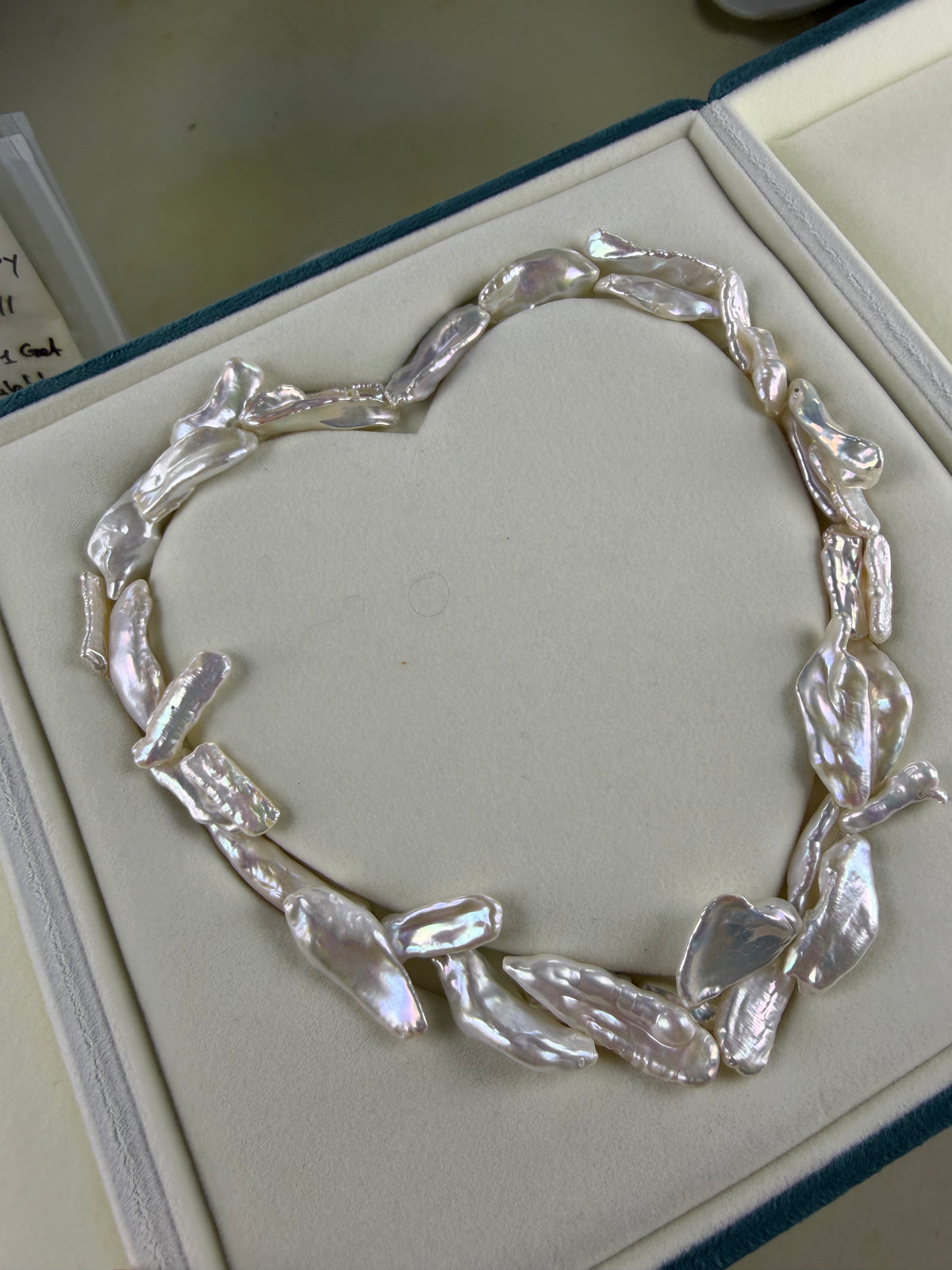 <<NEW ARRIVAL>> Galaxy Phantom Pearl(phantom of Oprah )(3-4pearl per clam huge size)￼